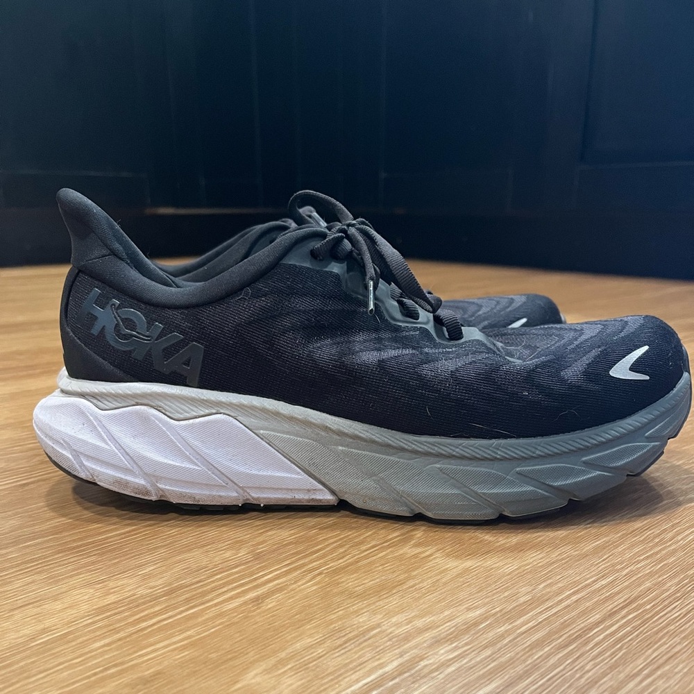 Hoka Arahi 6, Size 9 wide